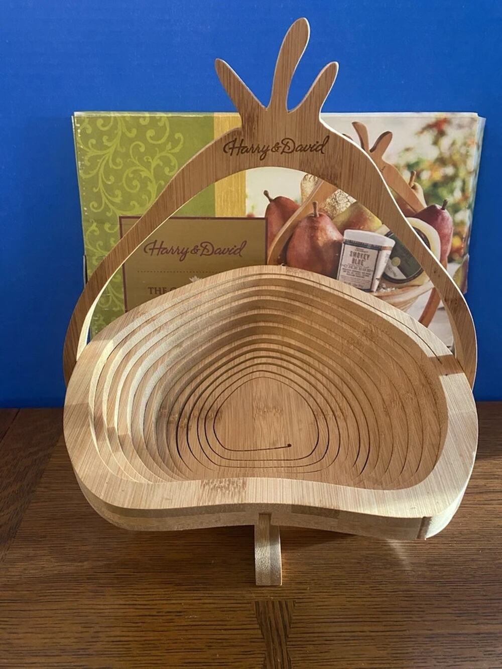 Harry & David The Contour Pear Bamboo Collapsible Grannycore Basket Trivet